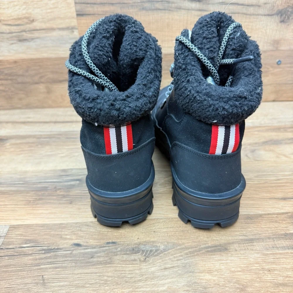 Hunter Black women size 7 Rain & Snow Boots